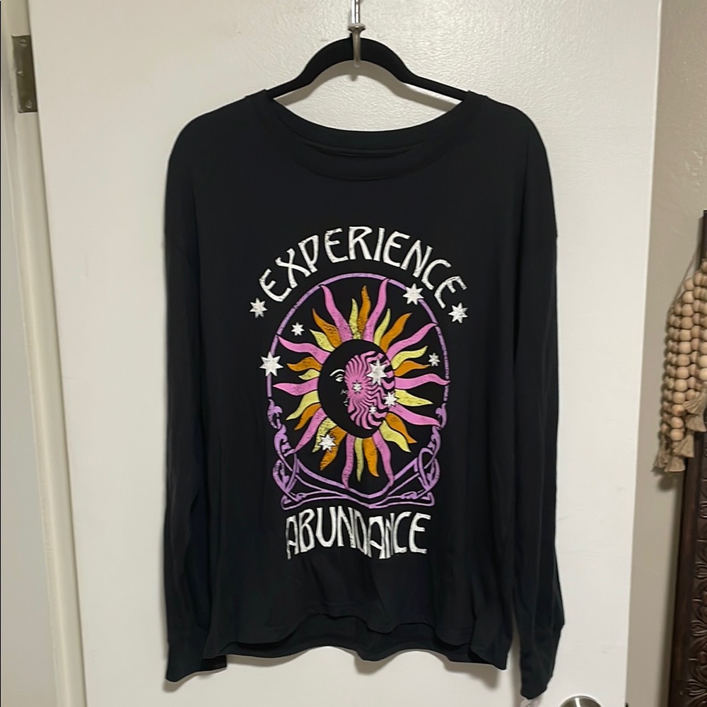 NWT Mighty Fine Experience Abundance LS Tee. Large